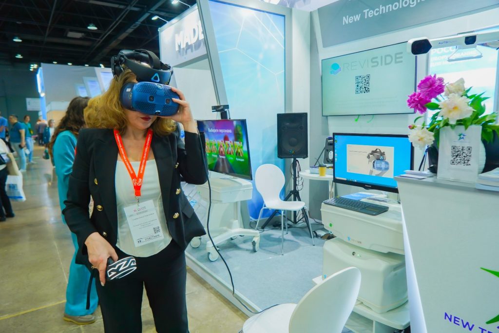VR-тренажеры ИИР СамГМУ продемонстрировали на международной выставке в Казахстане