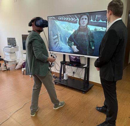 VR-тренажер «Тактическая медицина. Базовый курс» представили на конференции в Казахстане