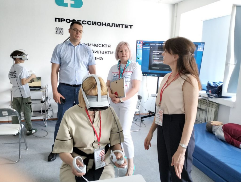 Колледж будущего: VR-тренажеры ИИР СамГМУ продемонстрировали на отраслевом полигоне в Тобольске