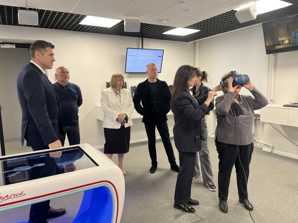 C VR-тренажером «Тактическая медицина. Базовый курс» ознакомились представители Минздрава Самарской области